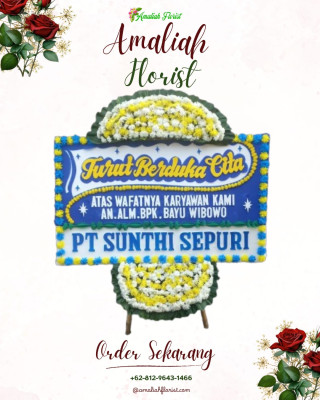 Papan Bunga Duka di Belakang Tangsi